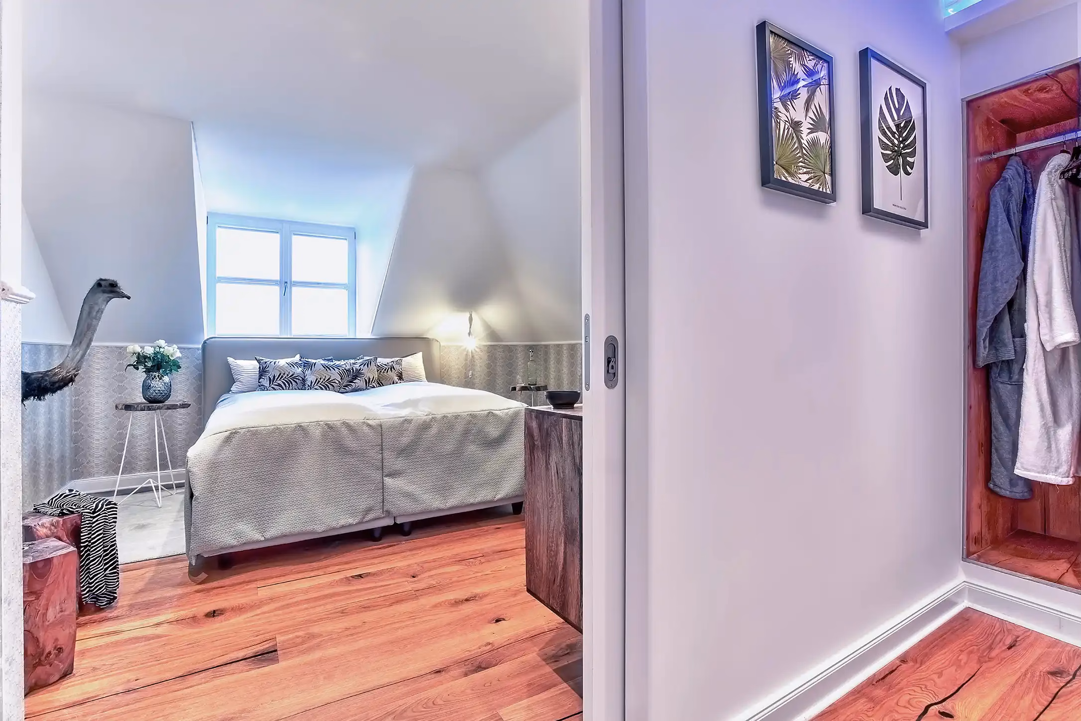 Executive Suite with bedroom and king-size bed
