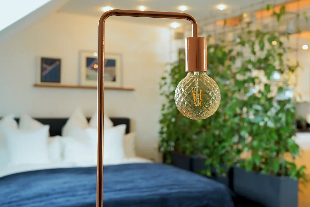 Grand Luxury Loft lamp detail