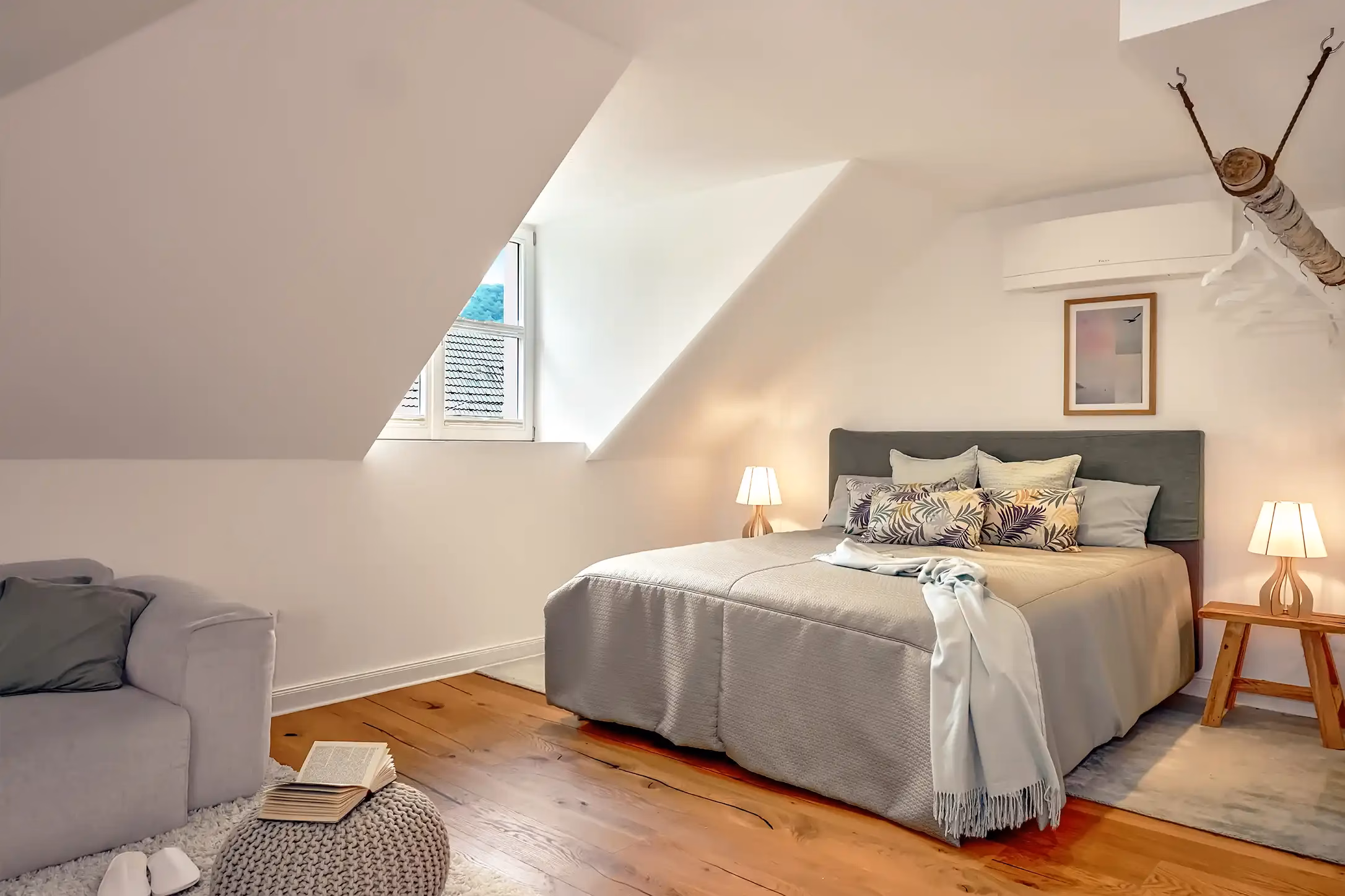 Junior Suite with bedroom and king-size bed