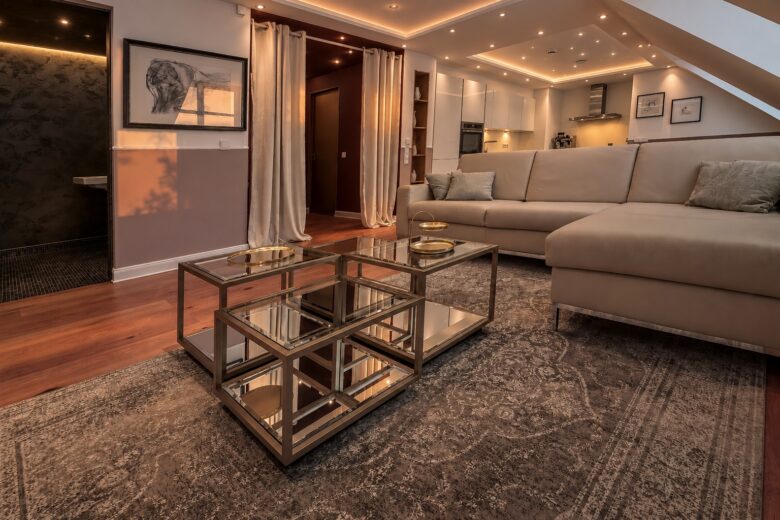 Living room of the One-Bedroom Residential Suite Heidelberg in a calm evening atmosphere