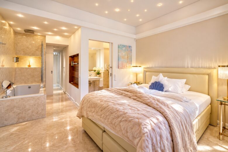 Private king bedroom with en-suite bathroom in the Medical Stay Two-Bedroom Suite Heidelberg